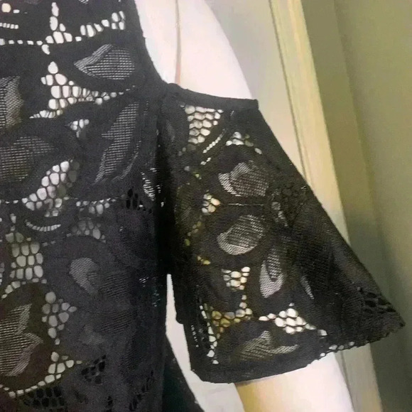 Worthington Woman’s Cold Shoulder Blouse With Lace Size XL - Picture 7 of 11